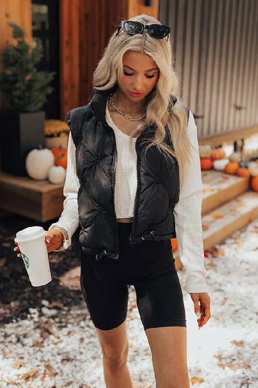 Mountain Top Morning Puffer Vest in Black